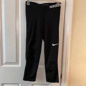 Women’s Nike Pro crop leggings